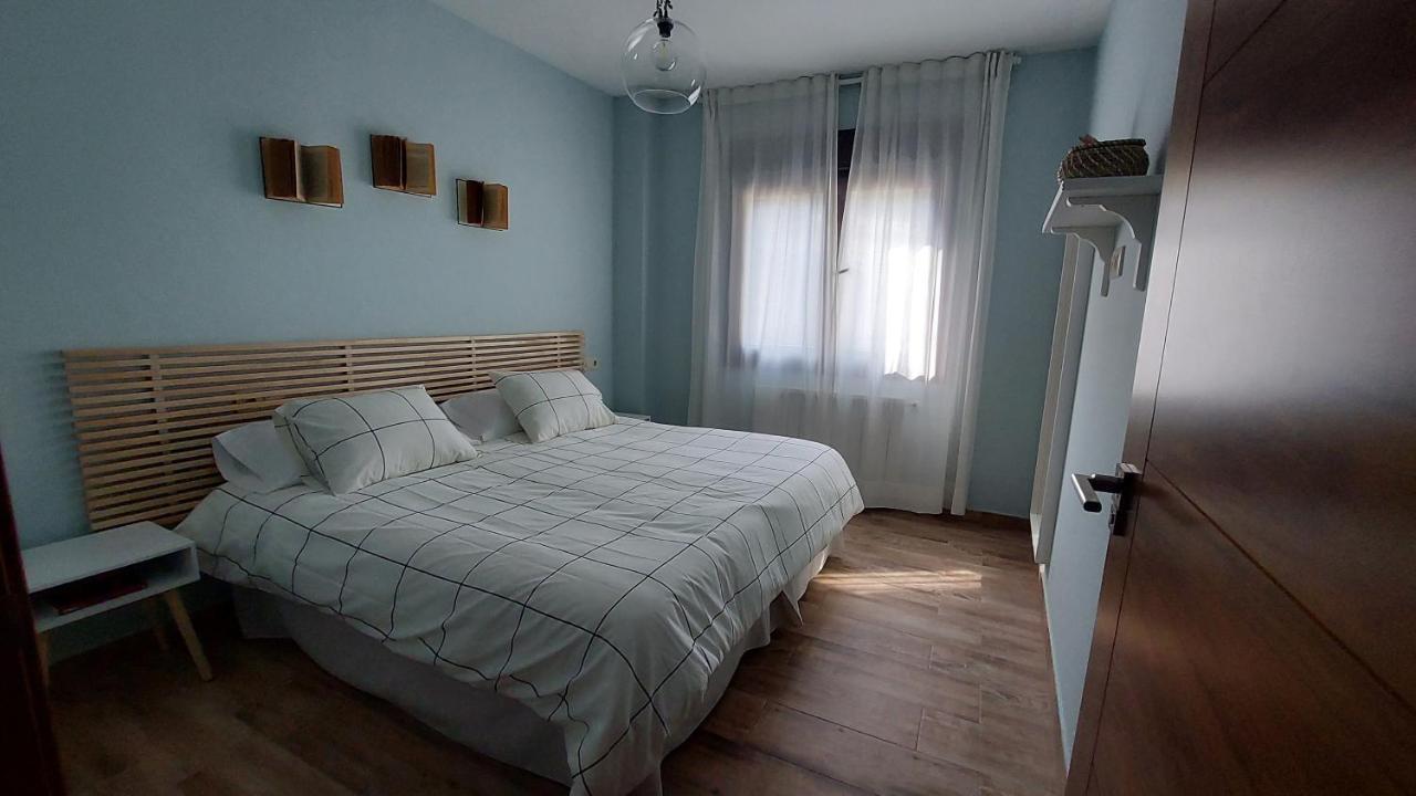 Apartamento Las Campanitas Nunomoral Exterior foto